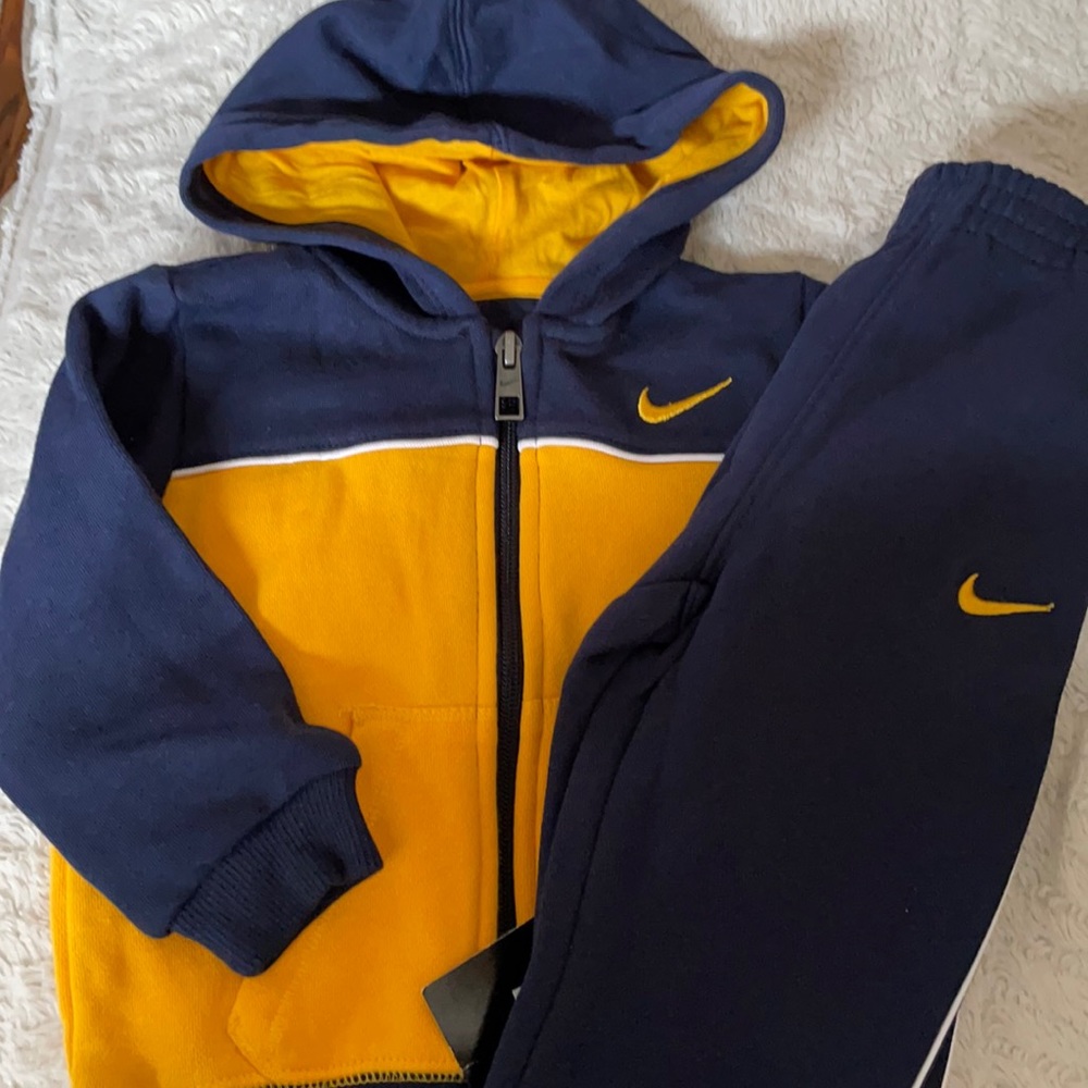 Baby boys Nine sweatsuit
